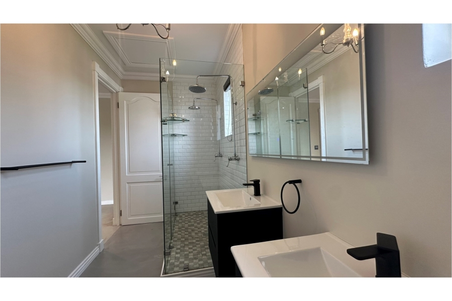 To Let 4 Bedroom Property for Rent in Val De Vie Estate Western Cape